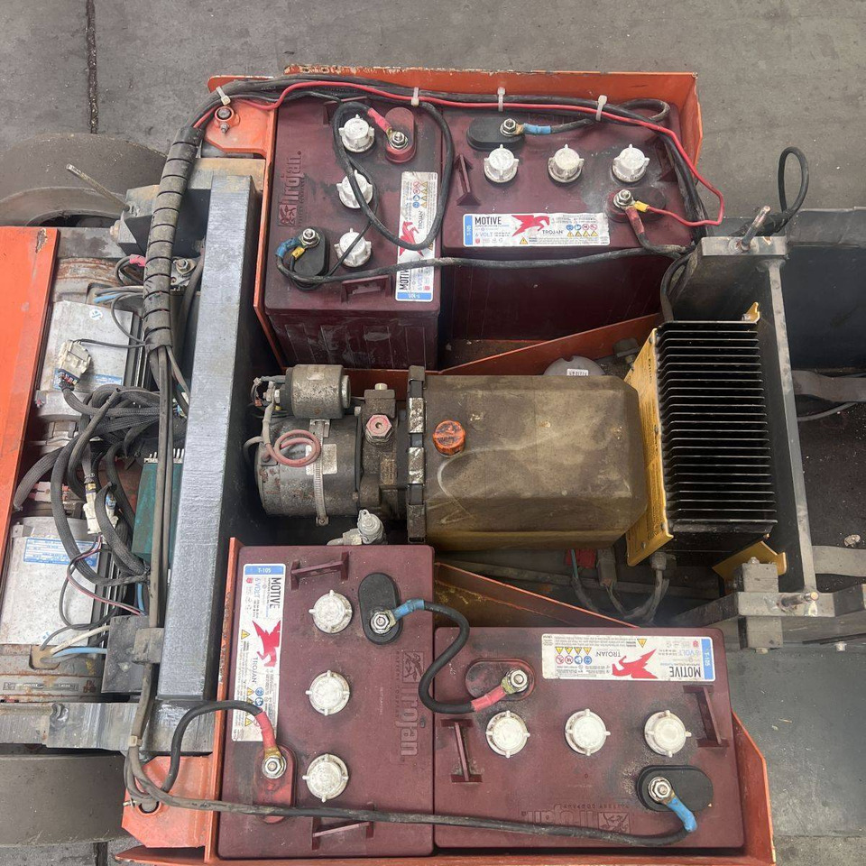 Вертикальний щогловий підйомник JLG Toucan Duo: фото 10