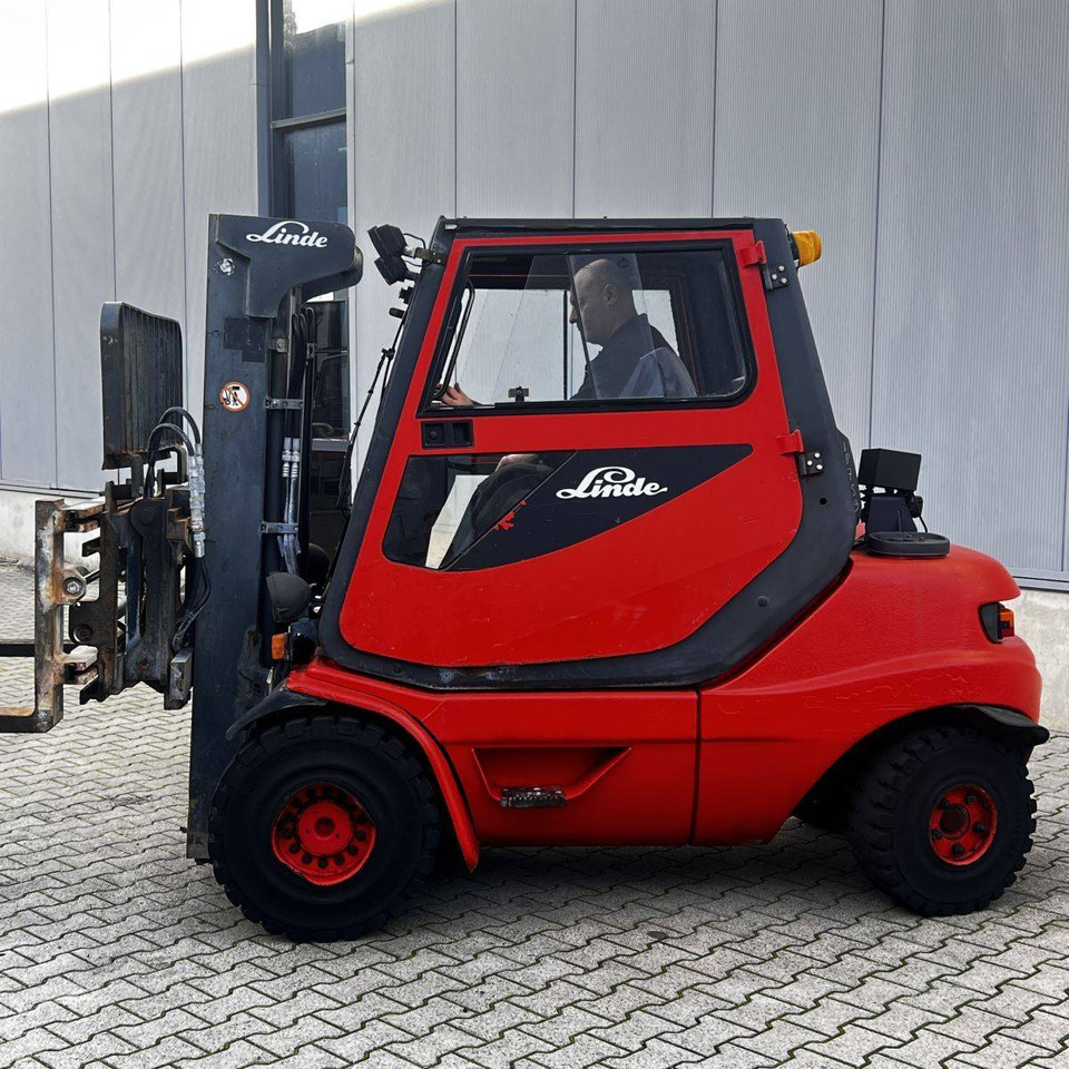 Linde H30D (351-03) - Дизельний навантажувач: фото 2 Linde H30D (351-03) - Дизельний навантажувач: фото 2