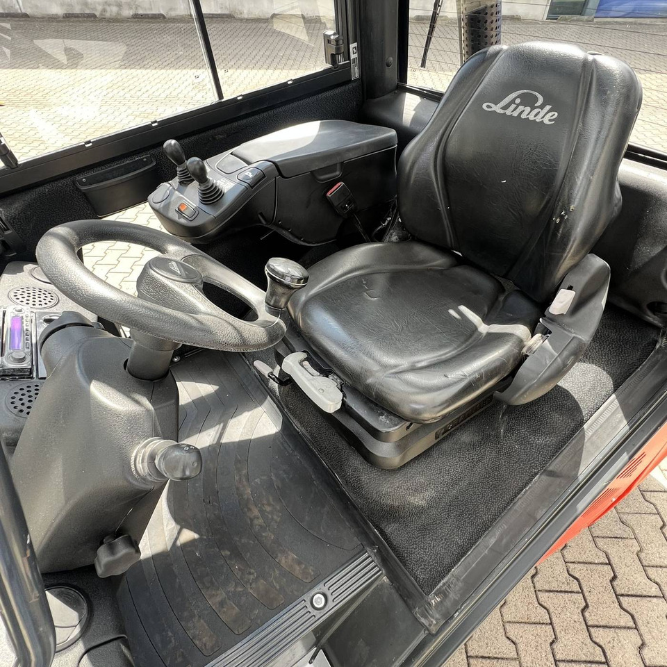 Дизельний навантажувач Linde H30D (393-02) EVO: фото 6