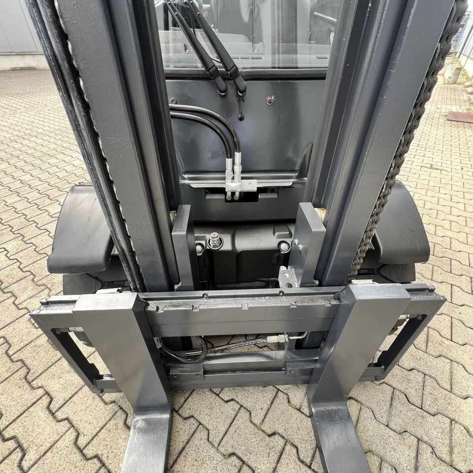 Дизельний навантажувач Linde H30D (393-02) EVO: фото 10