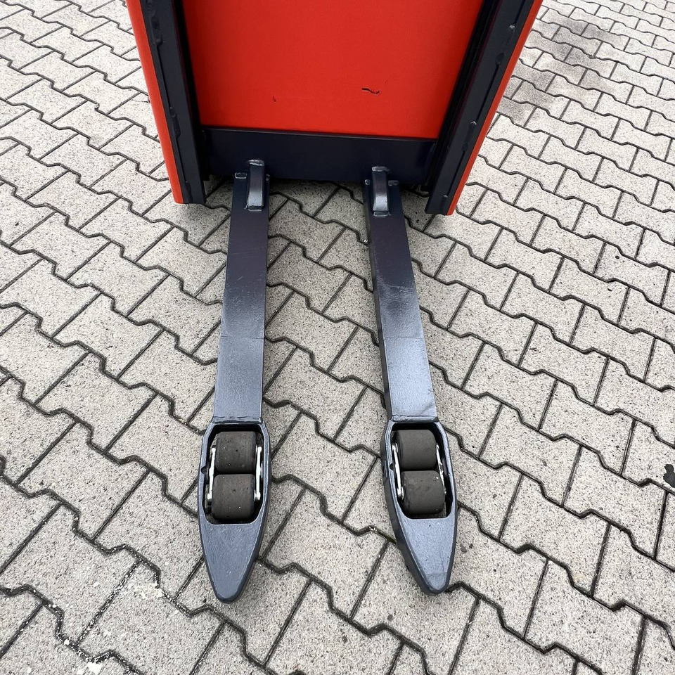 Штабелер Linde L12 (1172): фото 11 Штабелер Linde L12 (1172): фото 11