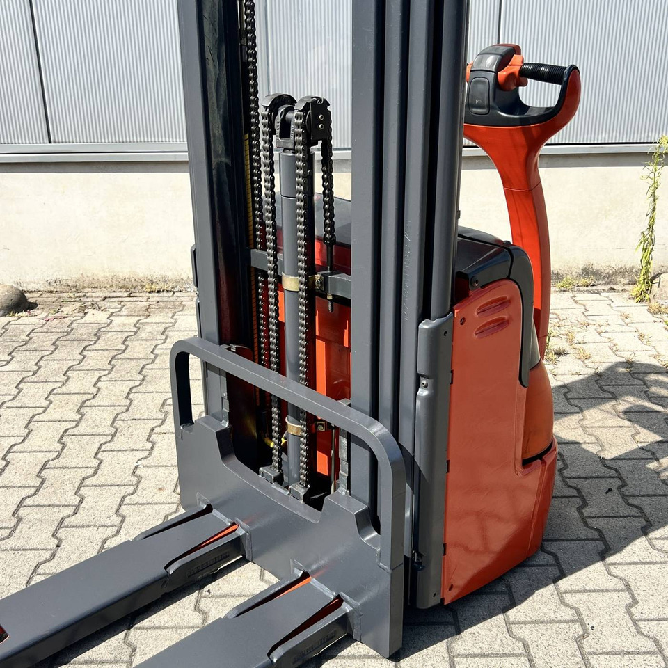 Штабелер Linde L12 (379): фото 10 Штабелер Linde L12 (379): фото 10