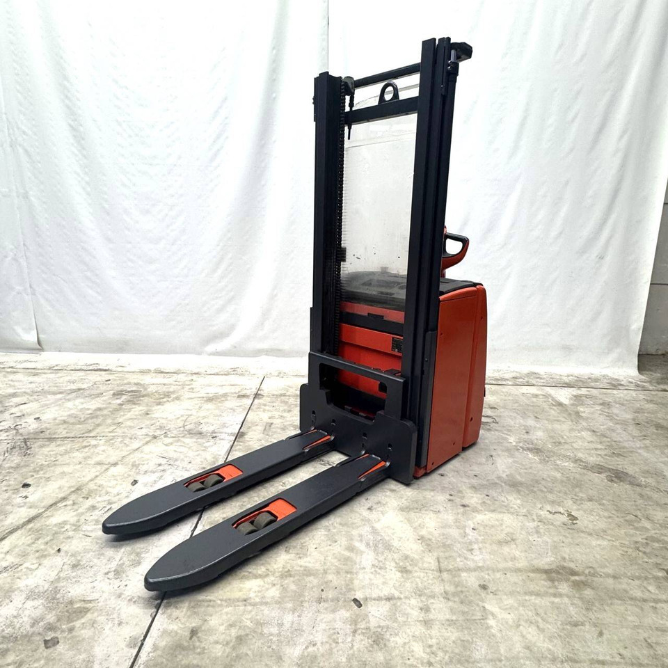 Linde L14 (1173) - Штабелер: фото 2 Linde L14 (1173) - Штабелер: фото 2