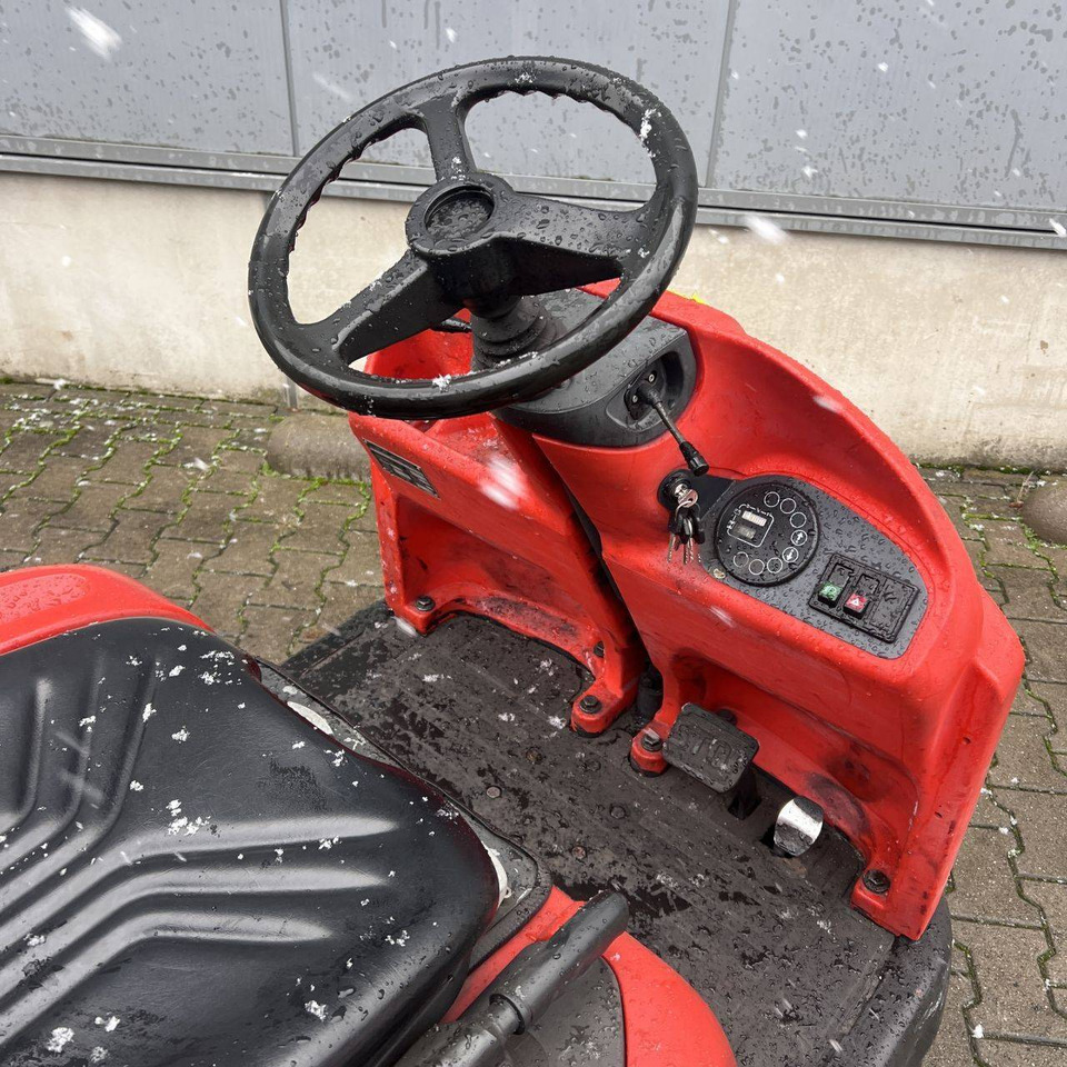 Linde P60Z (126) - Складські тягач: фото 3 Linde P60Z (126) - Складські тягач: фото 3