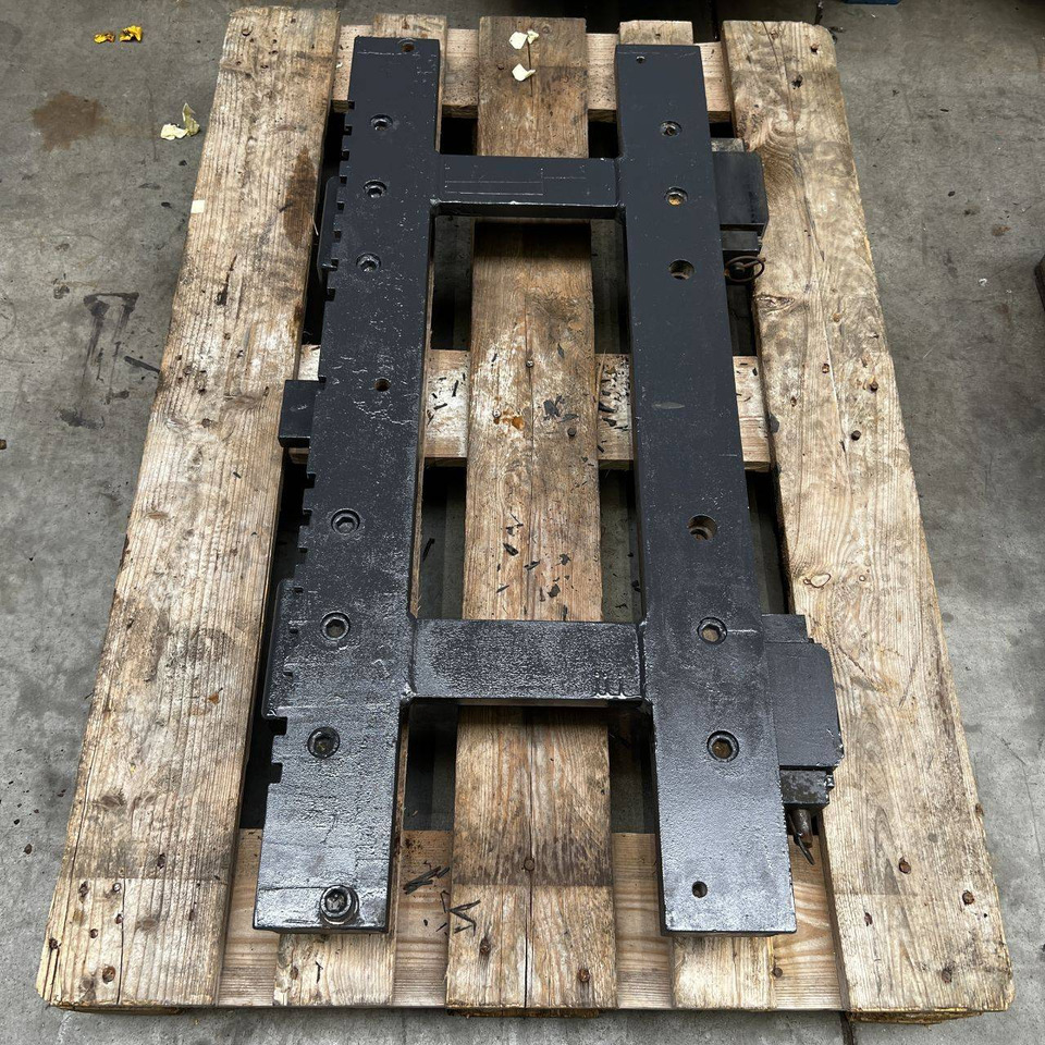 KAUP Hook-on forkcarriage 2T013 - Навісне обладнання: фото 1 KAUP Hook-on forkcarriage 2T013 - Навісне обладнання: фото 1