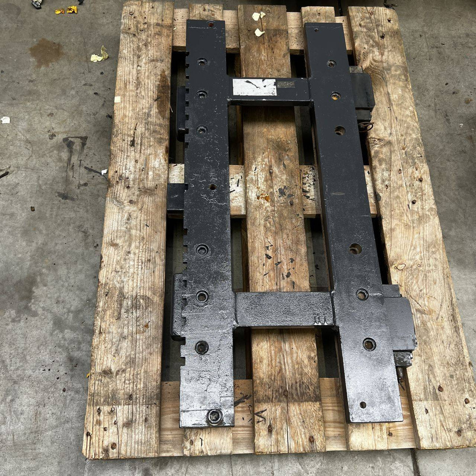 KAUP Hook-on forkcarriage 2T013 - Навісне обладнання: фото 2 KAUP Hook-on forkcarriage 2T013 - Навісне обладнання: фото 2