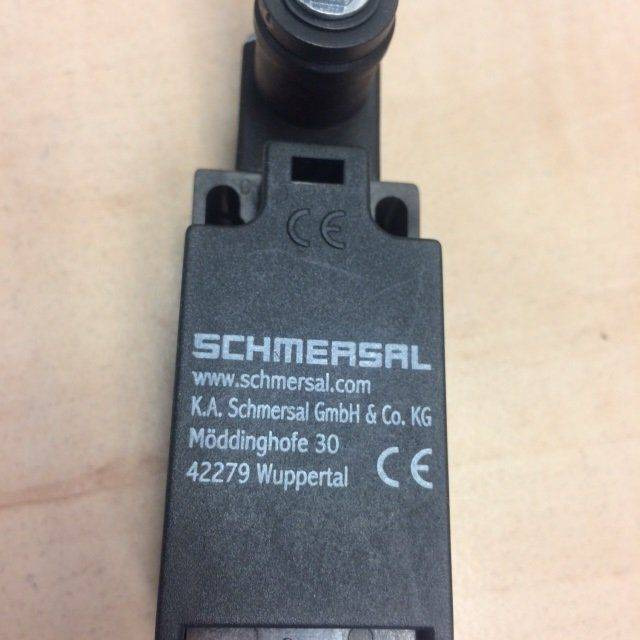 Position switch for Linde series 113/114/115/117 - Підрульовий перемикач в категорії Вантажно-розвантажувальна техніка: фото 3 Position switch for Linde series 113/114/115/117 - Підрульовий перемикач в категорії Вантажно-розвантажувальна техніка: фото 3