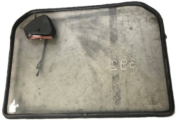 Rear window - Скло та запчастини в категорії Вантажно-розвантажувальна техніка: фото 3 Rear window - Скло та запчастини в категорії Вантажно-розвантажувальна техніка: фото 3