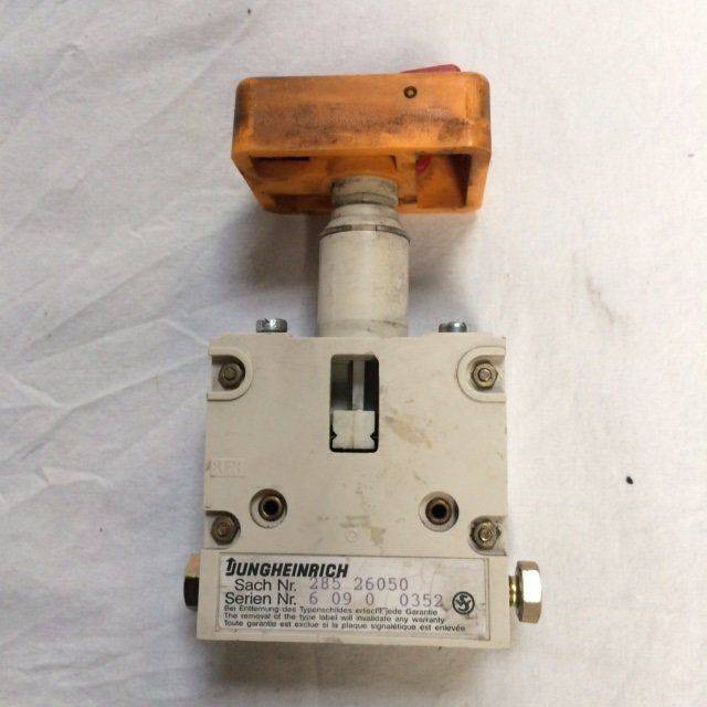 Switch , Master for Jungheinrich - Підрульовий перемикач в категорії Вантажно-розвантажувальна техніка: фото 4 Switch , Master for Jungheinrich - Підрульовий перемикач в категорії Вантажно-розвантажувальна техніка: фото 4