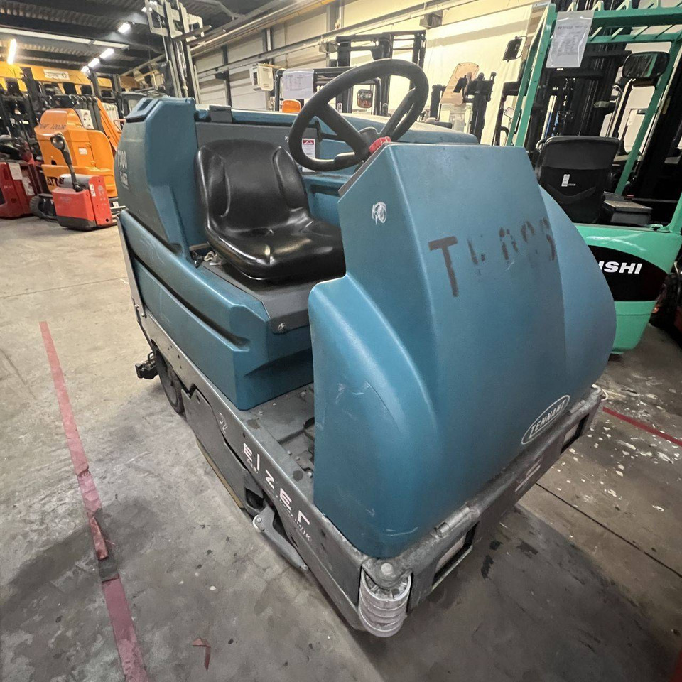 Tennant 7300 Fast - Підлогомийна машина: фото 3 Tennant 7300 Fast - Підлогомийна машина: фото 3