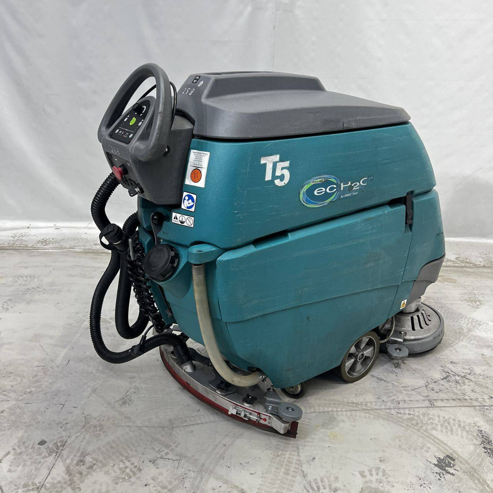 Tennant T5 - Підлогомийна машина: фото 3 Tennant T5 - Підлогомийна машина: фото 3