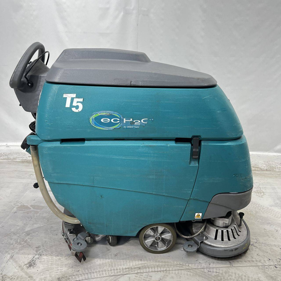 Tennant T5 - Підлогомийна машина: фото 4 Tennant T5 - Підлогомийна машина: фото 4