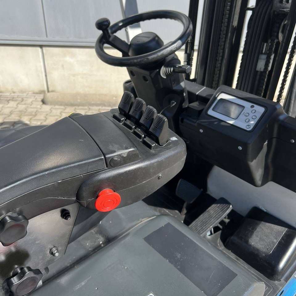 Unicarriers AG1N1L16Q - Електронавантажувач: фото 4 Unicarriers AG1N1L16Q - Електронавантажувач: фото 4