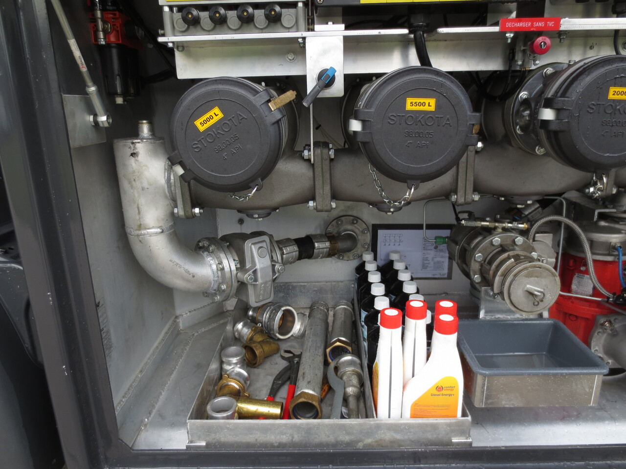 SCANIA G370 - Вантажівка цистерна: фото 4 SCANIA G370 - Вантажівка цистерна: фото 4