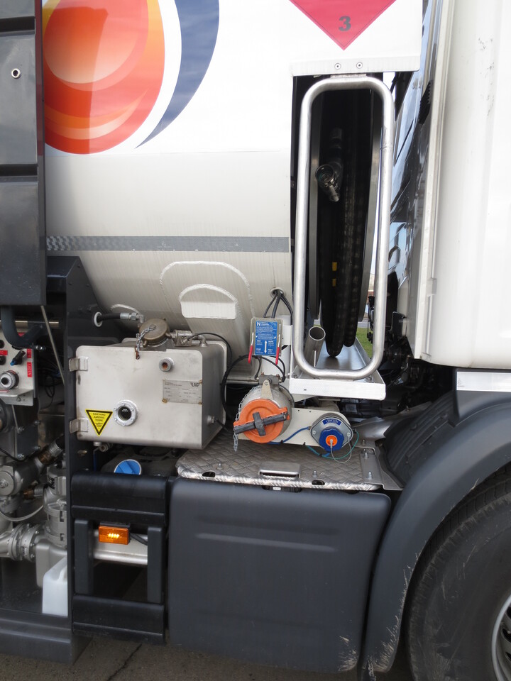 SCANIA G370 - Вантажівка цистерна: фото 2 SCANIA G370 - Вантажівка цистерна: фото 2