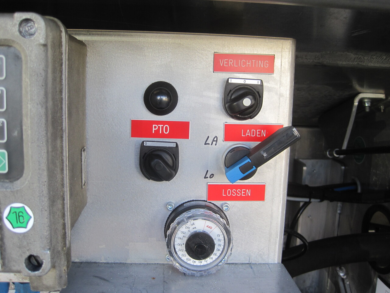 SCANIA G370 - Вантажівка цистерна: фото 4 SCANIA G370 - Вантажівка цистерна: фото 4