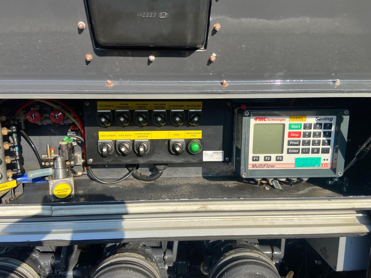 SCANIA P410 - Вантажівка цистерна: фото 4 SCANIA P410 - Вантажівка цистерна: фото 4