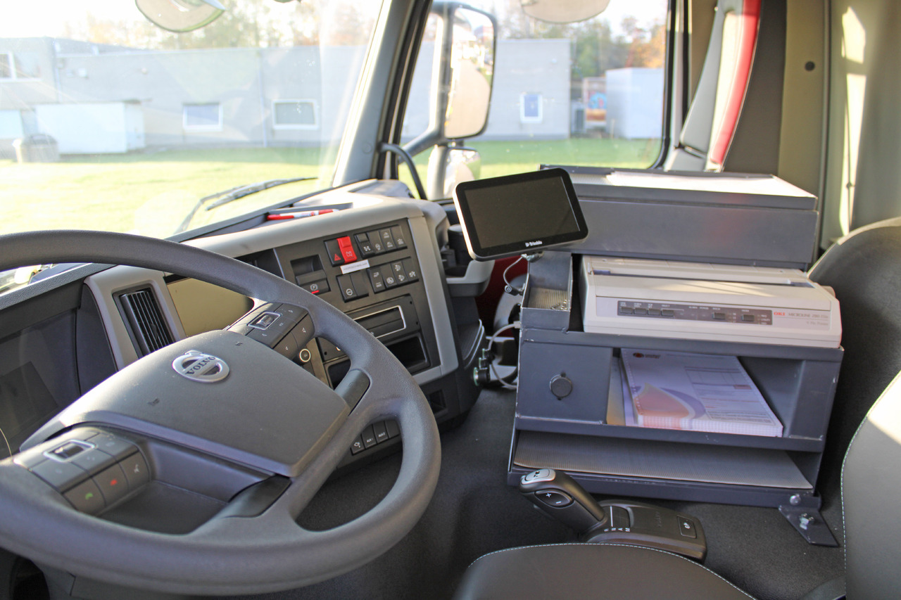 VOLVO FM - Вантажівка цистерна: фото 2 VOLVO FM - Вантажівка цистерна: фото 2