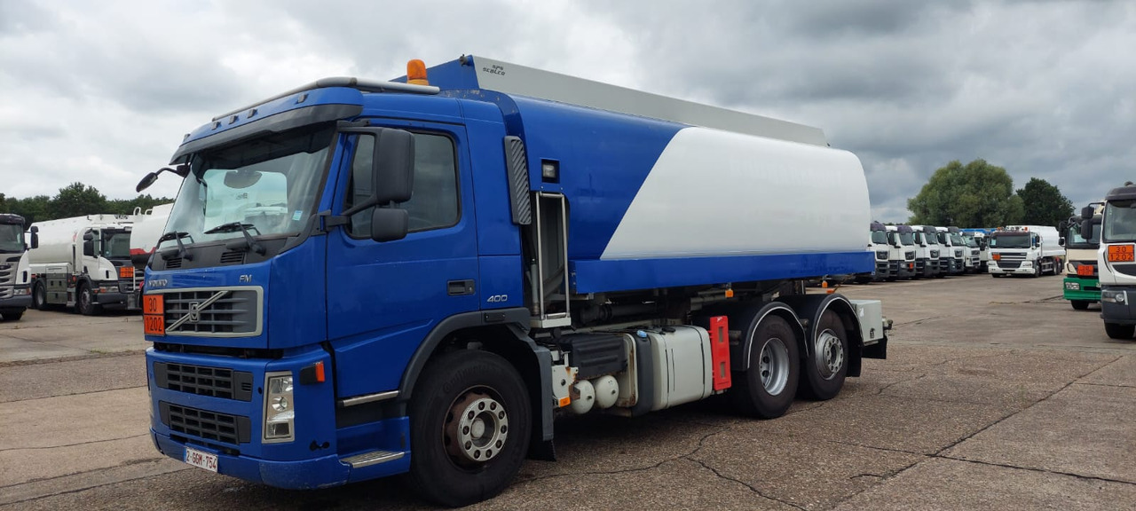 VOLVO FM - Вантажівка цистерна: фото 2 VOLVO FM - Вантажівка цистерна: фото 2