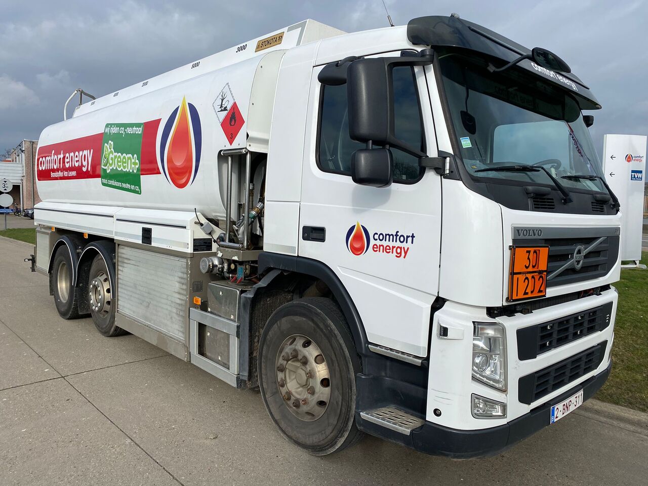 Вантажівка цистерна VOLVO FM: фото 6