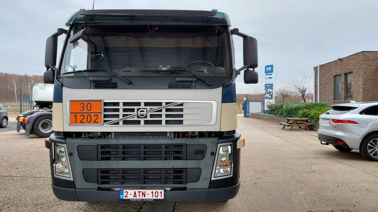 VOLVO FM - Вантажівка цистерна: фото 5 VOLVO FM - Вантажівка цистерна: фото 5