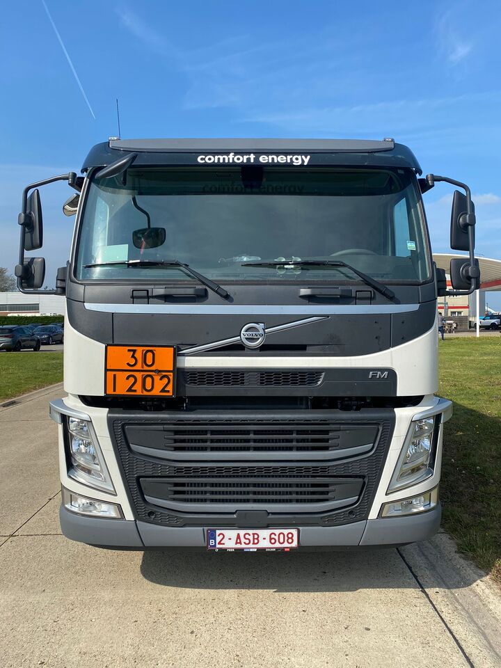 Вантажівка цистерна VOLVO FM430HP: фото 6