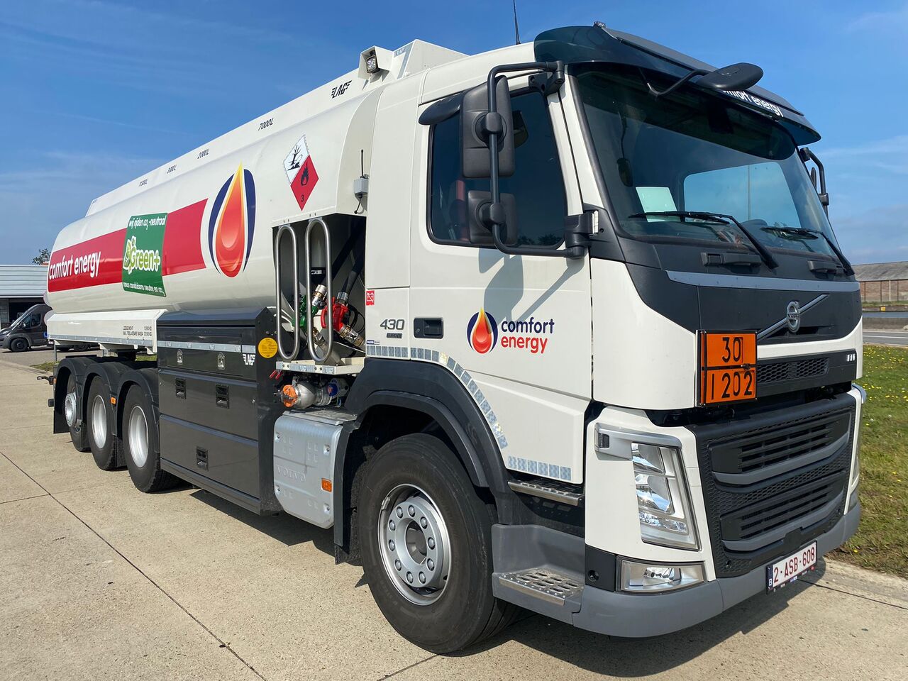 Вантажівка цистерна VOLVO FM430HP: фото 7