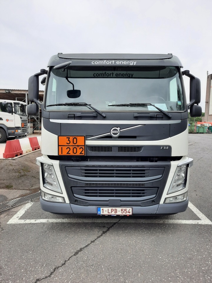 Volvo FM - Вантажівка цистерна: фото 4 Volvo FM - Вантажівка цистерна: фото 4