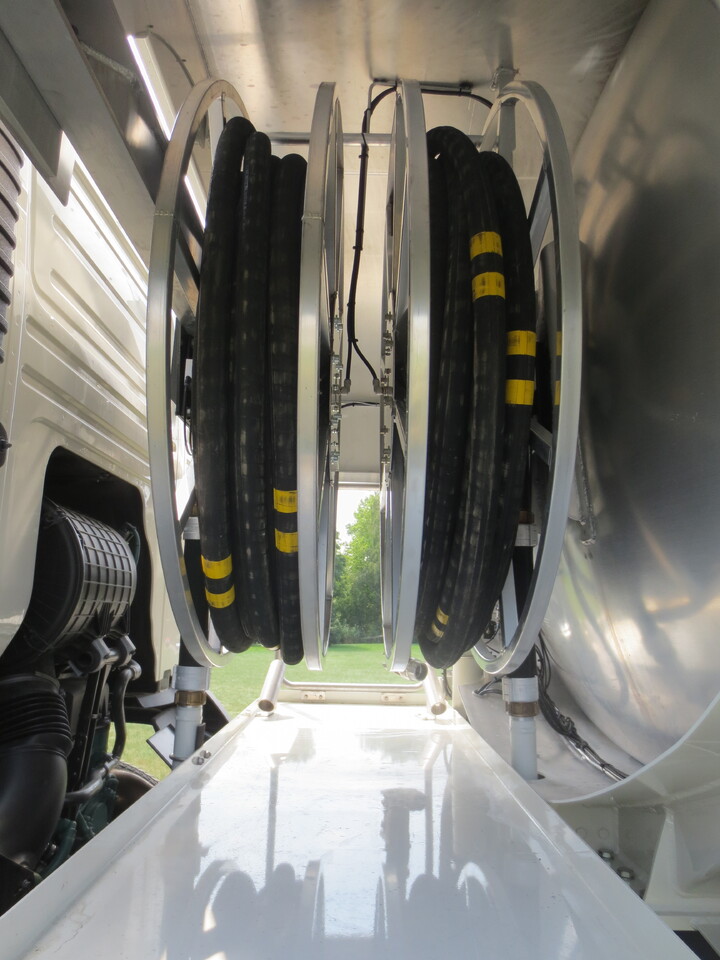 Volvo FM - Вантажівка цистерна: фото 5 Volvo FM - Вантажівка цистерна: фото 5