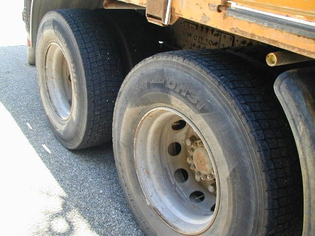 Volvo FH 12 6x4 Volvo FH 12 6x4 - Бортова вантажівка/ Платформа, Вантажівка з маніпулятором: фото 5 Volvo FH 12 6x4 Volvo FH 12 6x4 - Бортова вантажівка/ Платформа, Вантажівка з маніпулятором: фото 5