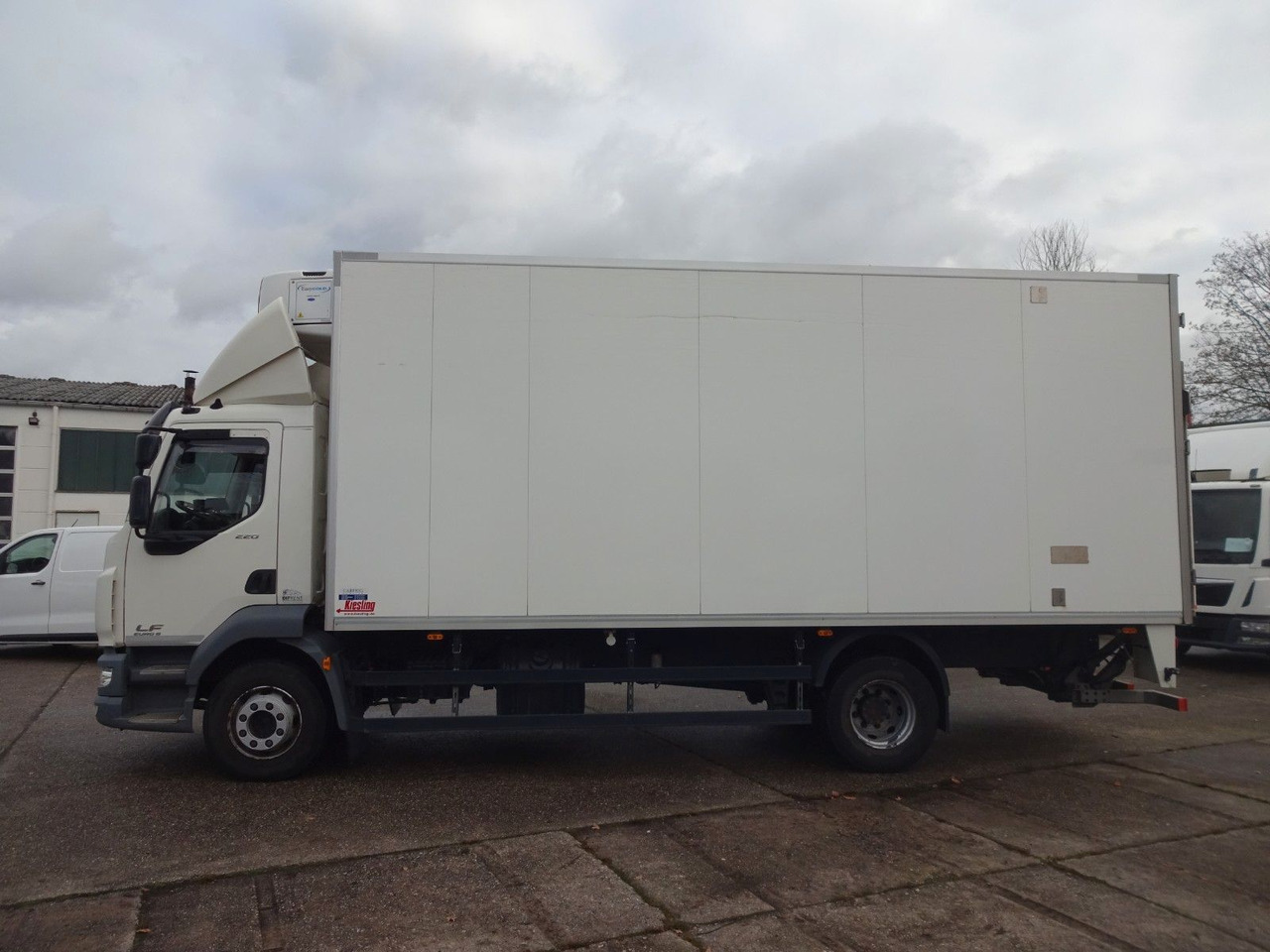DAF LF 220, 16 T, LBW, doors, air conditioning, automatic, camera - Рефрижератор вантажівка: фото 4 DAF LF 220, 16 T, LBW, doors, air conditioning, automatic, camera - Рефрижератор вантажівка: фото 4