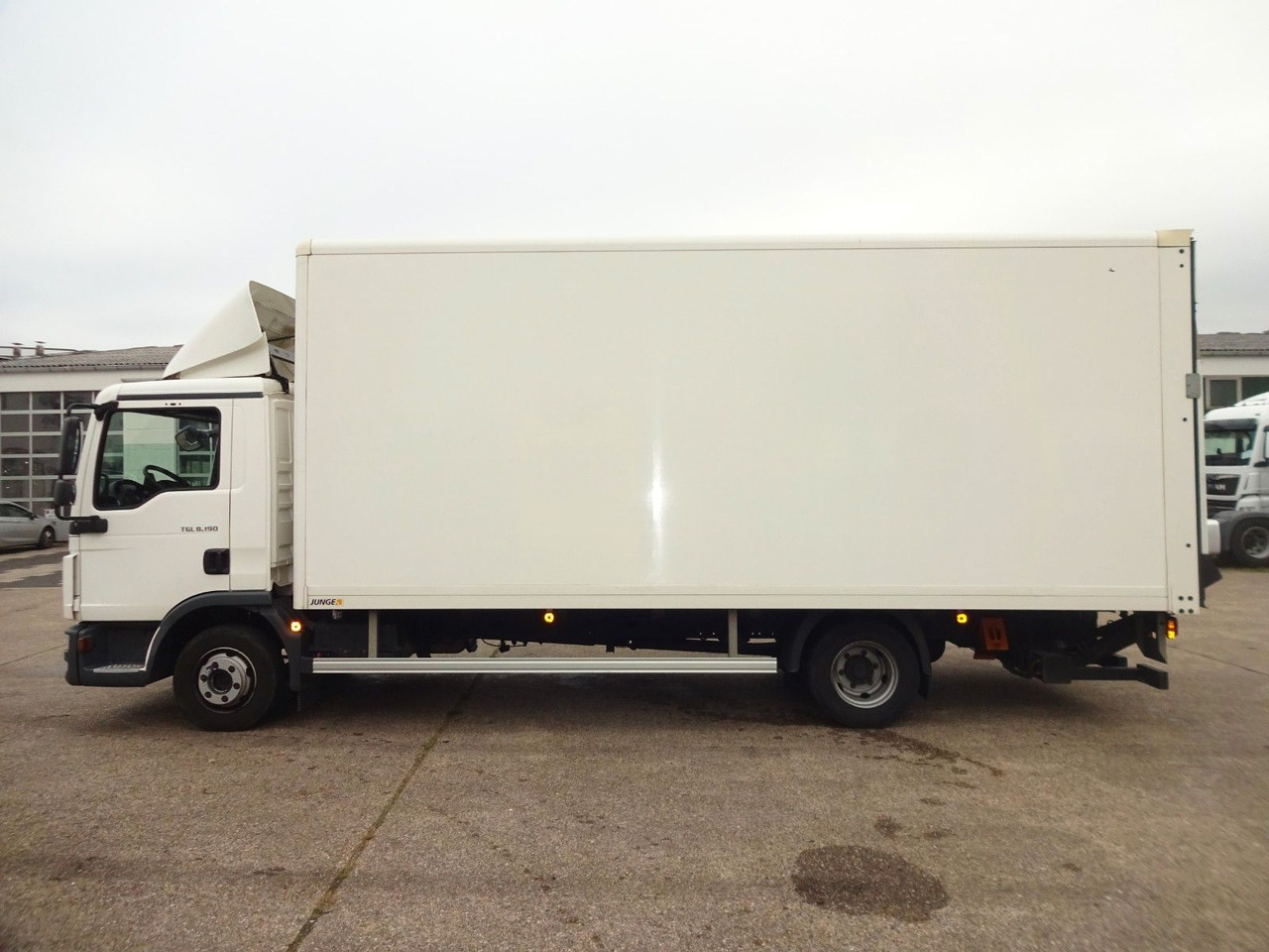 MAN TGL 8.190, LBW, Luft, Tempomat, Standheizung - Фургон з закритим кузовом: фото 4 MAN TGL 8.190, LBW, Luft, Tempomat, Standheizung - Фургон з закритим кузовом: фото 4