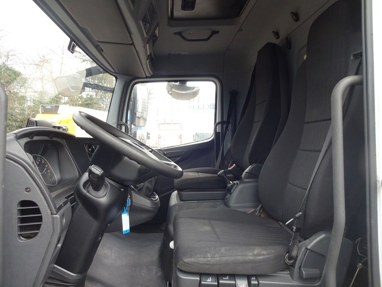 Фургон з закритим кузовом Mercedes-Benz Atego 818, Koffer mit Rolltor: фото 10