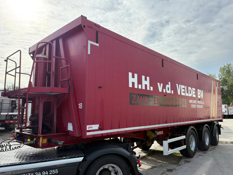 Carnehl 60m3 10 tons assen Bietenrek&Klep/deuren Stuuras Liftas Nieuwe APK! - Самоскид напівпричіп: фото 1 Carnehl 60m3 10 tons assen Bietenrek&Klep/deuren Stuuras Liftas Nieuwe APK! - Самоскид напівпричіп: фото 1