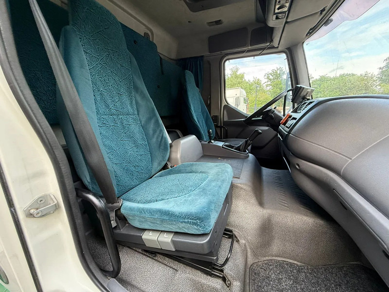 DAF LF 45.220 Laadklep/LBW Zijdeur Airco Slaapcabine AHK - Вантажівка з закритим кузовом: фото 5 DAF LF 45.220 Laadklep/LBW Zijdeur Airco Slaapcabine AHK - Вантажівка з закритим кузовом: фото 5