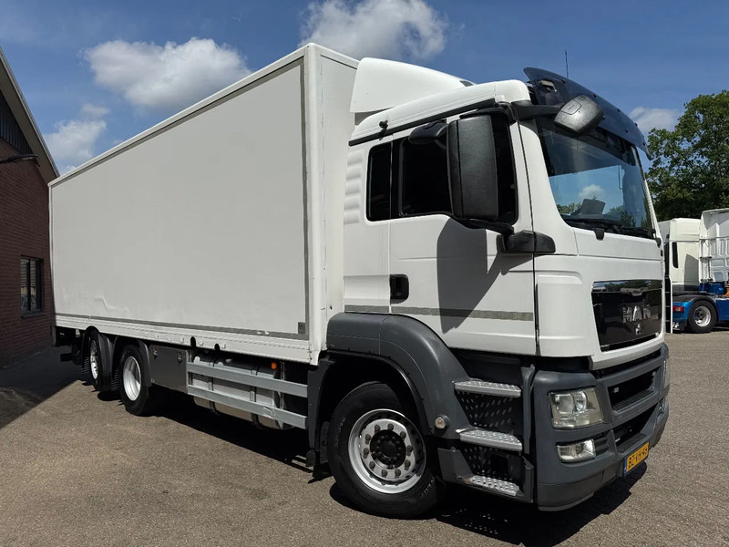 MAN TGS 26.320 EEV Koffer Stuuras AHK 2.500KG LBW 479.810! NL TRUCK - Вантажівка з закритим кузовом: фото 2 MAN TGS 26.320 EEV Koffer Stuuras AHK 2.500KG LBW 479.810! NL TRUCK - Вантажівка з закритим кузовом: фото 2