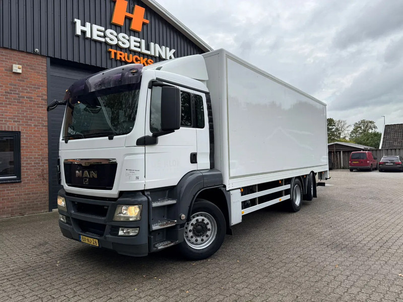 MAN TGS 26.320 Koffer Stuuras AHK 2500KG LBW 580.347KM! NL Truck - Вантажівка з закритим кузовом: фото 1 MAN TGS 26.320 Koffer Stuuras AHK 2500KG LBW 580.347KM! NL Truck - Вантажівка з закритим кузовом: фото 1