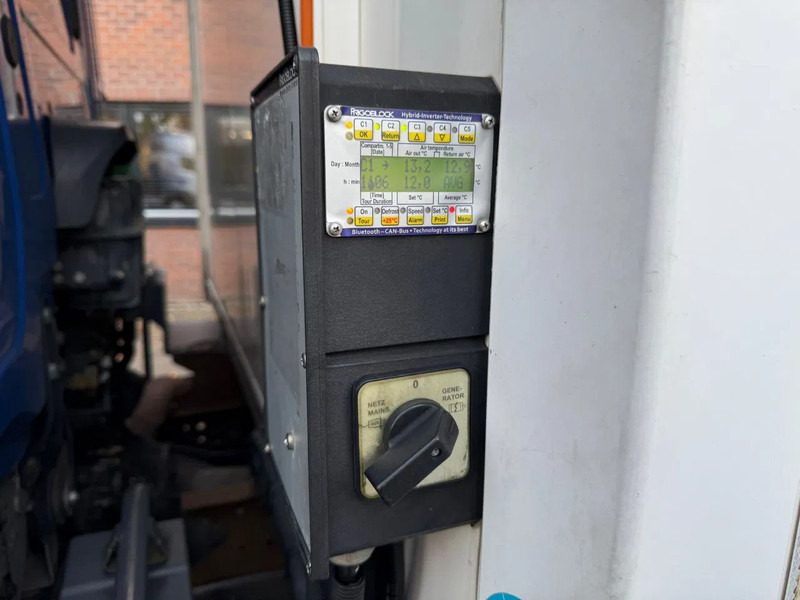 Ізотермічна вантажівка Mercedes-Benz Antos 1930 Frigoblock Dual temp 3 compartiments LBW AHK 319.640KM EURO 6 NL Truck!: фото 14 Ізотермічна вантажівка Mercedes-Benz Antos 1930 Frigoblock Dual temp 3 compartiments LBW AHK 319.640KM EURO 6 NL Truck!: фото 14