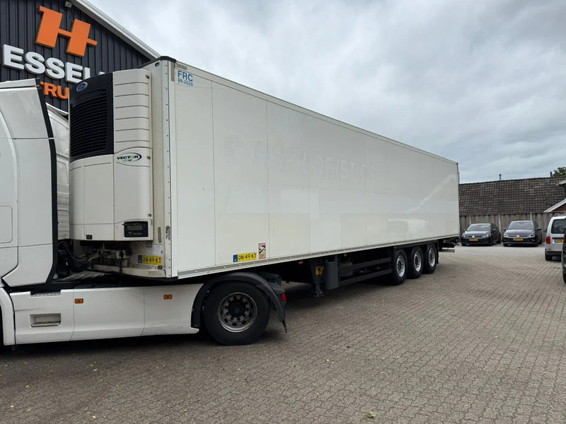 Schmitz Cargobull SKO 24 5x Meatrails Rohrbahnen Fleisch Carrier Vector 1950MT vol met vleeshaken en 2 reservewielen - Ізотермічний напівпричіп: фото 1 Schmitz Cargobull SKO 24 5x Meatrails Rohrbahnen Fleisch Carrier Vector 1950MT vol met vleeshaken en 2 reservewielen - Ізотермічний напівпричіп: фото 1