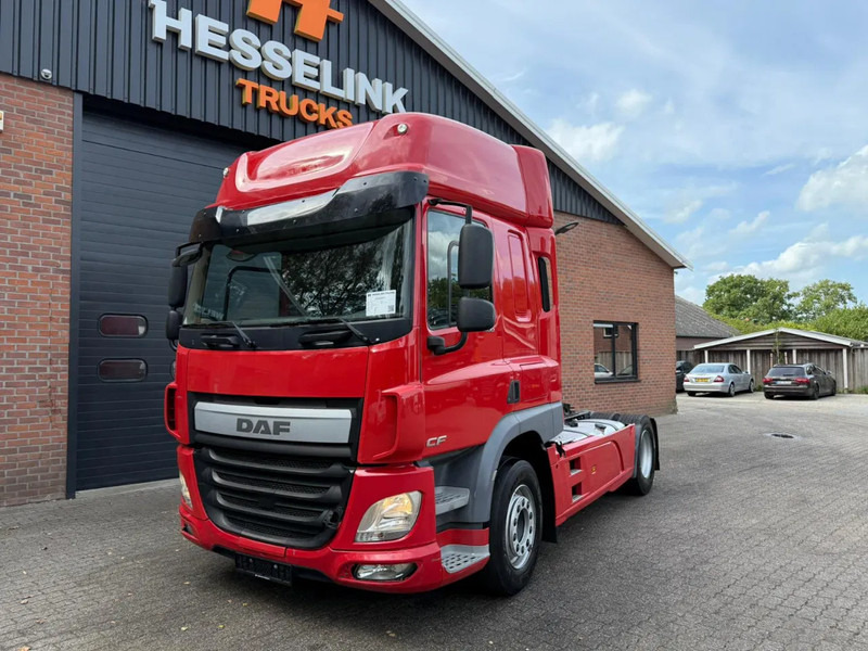 DAF CF 400 4X2 FT Space Cab Side skirts - Тягач: фото 1 DAF CF 400 4X2 FT Space Cab Side skirts - Тягач: фото 1