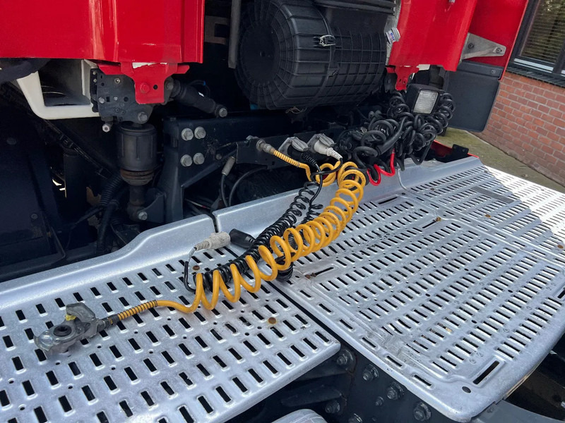 Тягач DAF CF 400 4X2 FT Space Cab Side skirts: фото 18