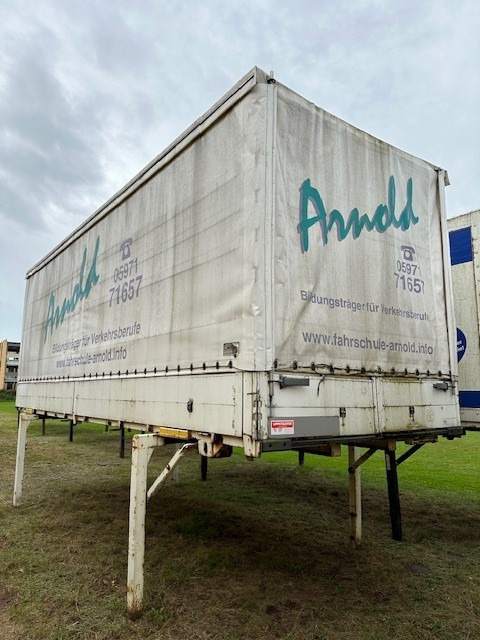 Ackermann-Fruehauf Wechselpritsche mit Bordwänden und Plane BDF System 7.150 mm - Тентований кузов: фото 1 Ackermann-Fruehauf Wechselpritsche mit Bordwänden und Plane BDF System 7.150 mm - Тентований кузов: фото 1