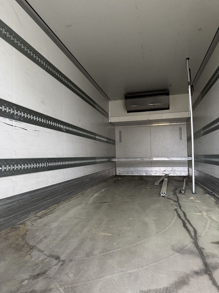 Krone BDF-System 7.45 m, Wartung neu, LACK NEU in weiß - Кузов - рефрижератор: фото 4 Krone BDF-System 7.45 m, Wartung neu, LACK NEU in weiß - Кузов - рефрижератор: фото 4