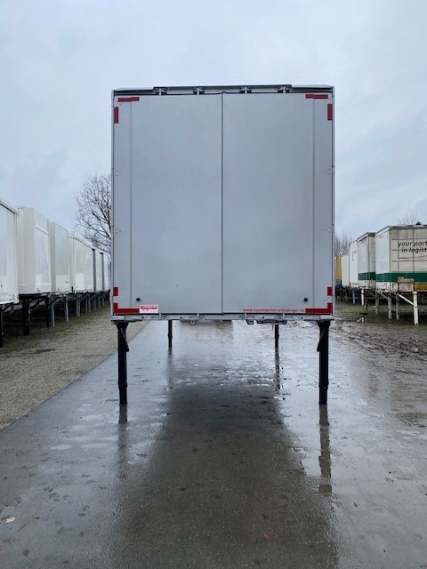 Krone BDF-System 7.450 mm lang, LACK NEU in weißaluminium - Тентований кузов: фото 1 Krone BDF-System 7.450 mm lang, LACK NEU in weißaluminium - Тентований кузов: фото 1