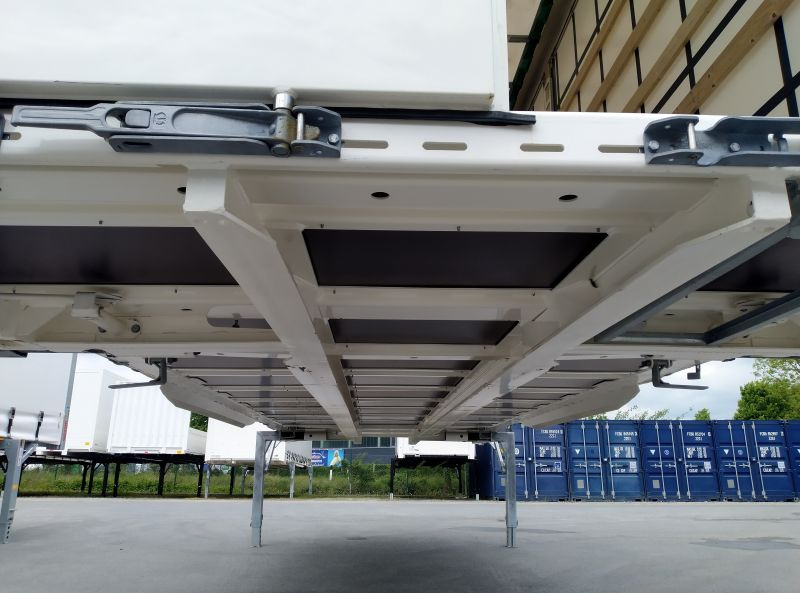 Krone BDF-System, 7.820 mm lang. - Тентований кузов: фото 5 Krone BDF-System, 7.820 mm lang. - Тентований кузов: фото 5