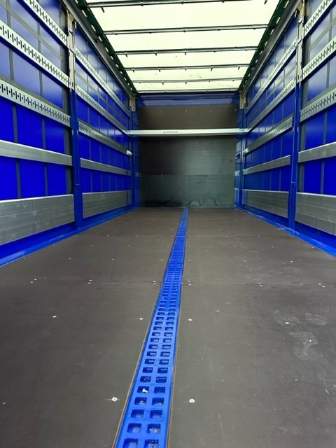 Krone BDF Wechselaufbau 7.45m - THW Ausführung - Тентований кузов: фото 3 Krone BDF Wechselaufbau 7.45m - THW Ausführung - Тентований кузов: фото 3