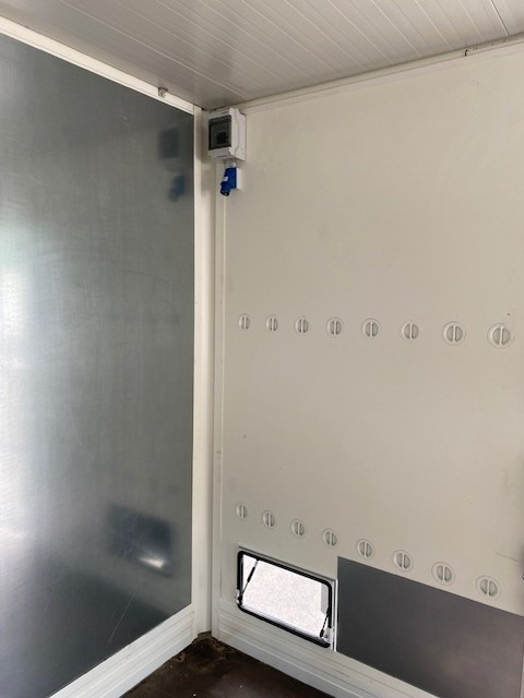 Spier BDF-System 7.450 mm lang, LACK NEU schwarz - Кузов - фургон: фото 5 Spier BDF-System 7.450 mm lang, LACK NEU schwarz - Кузов - фургон: фото 5