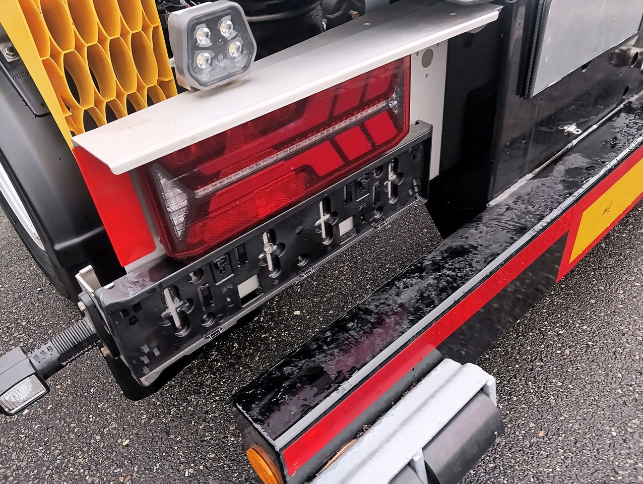 Причіп мультиліфт/ Бункеровоз Hüffermann 2-A-MINI-CARRIER SAFETYFIX VERZINKT FULLOPTION: фото 23 Причіп мультиліфт/ Бункеровоз Hüffermann 2-A-MINI-CARRIER SAFETYFIX VERZINKT FULLOPTION: фото 23