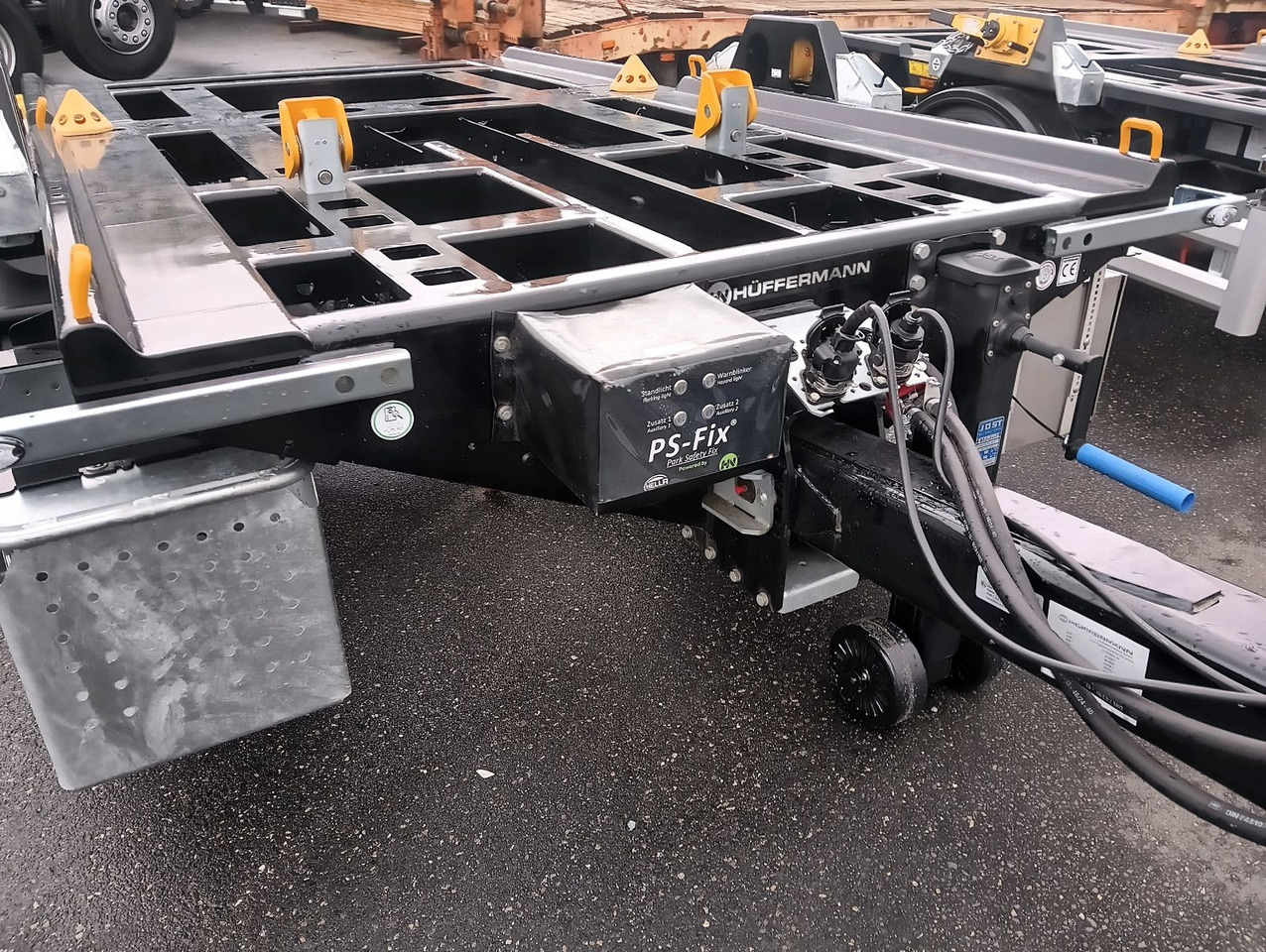 Причіп мультиліфт/ Бункеровоз Hüffermann 2-A-MINI-CARRIER SAFETYFIX VERZINKT FULLOPTION: фото 34 Причіп мультиліфт/ Бункеровоз Hüffermann 2-A-MINI-CARRIER SAFETYFIX VERZINKT FULLOPTION: фото 34