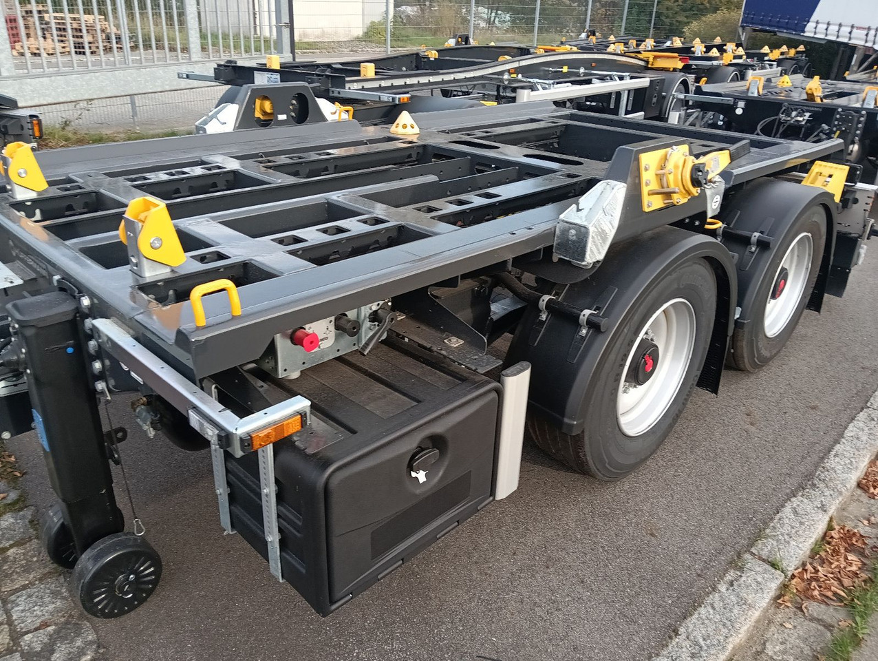 Hüffermann 2-A-MINI-CARRIER SAFETYFIX VERZINKT NEU TOP-PREI - Причіп мультиліфт/ Бункеровоз: фото 3 Hüffermann 2-A-MINI-CARRIER SAFETYFIX VERZINKT NEU TOP-PREI - Причіп мультиліфт/ Бункеровоз: фото 3